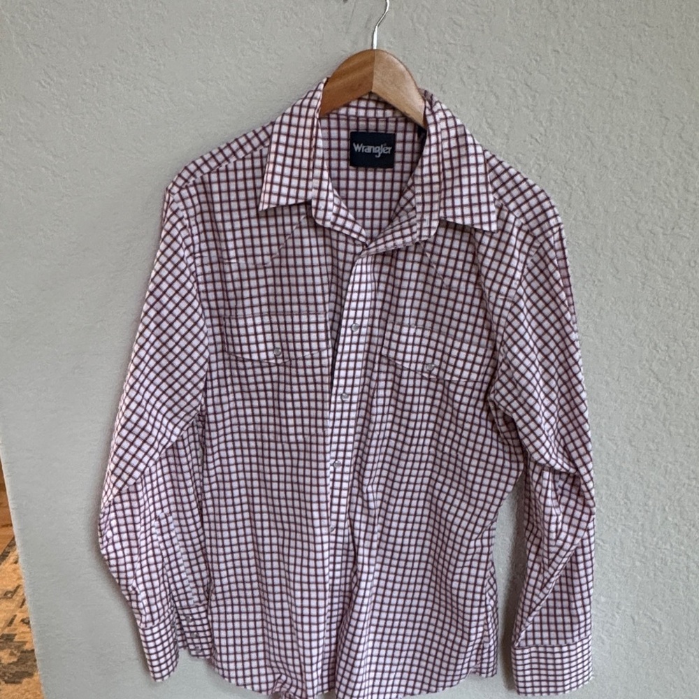 NWOT Wrangler Pearl Snap Plaid Pattern Button Down Shirt